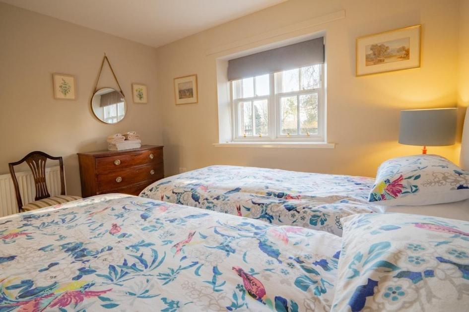Foulis Castle Gate Lodge Evanton Bagian luar foto