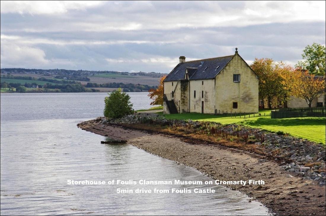 Foulis Castle Gate Lodge Evanton Bagian luar foto